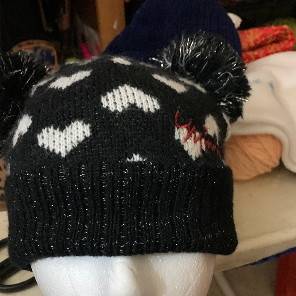 Disney Kids Minnie Mouse Black and White Heart Pom-Pom Beanie